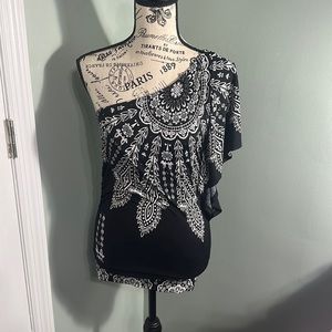 ☀️3/$20 Moa Moa Top.